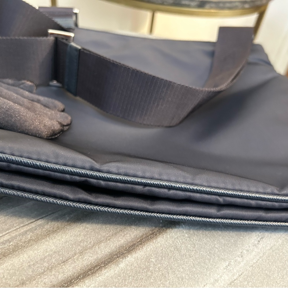 Authentic Prada Dark Navy Nylon and Saffiano Shoulder Messenger Bag NWOT - Picture 15 of 15